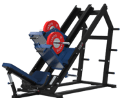 Presse à jambes inclinée 45° LAROQ . Châssis acier noir, traîneau guidé bleu avec plateforme antidérapante, siège rembourré réglable, porte-disques latéraux et disques bumper rouges, vue 3/4.