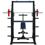 Développé Couché Guidé Excentrique _ CC04 Développé Couché Guidé Excentrique LAROQ noir et bleu sur fond clair. Banc réglable avec logo, rails chromés pour barre guidée, barre olympique montée avec disques bumper rouges 25 kg, supports latéraux et sécurités réglables, vue arrière.